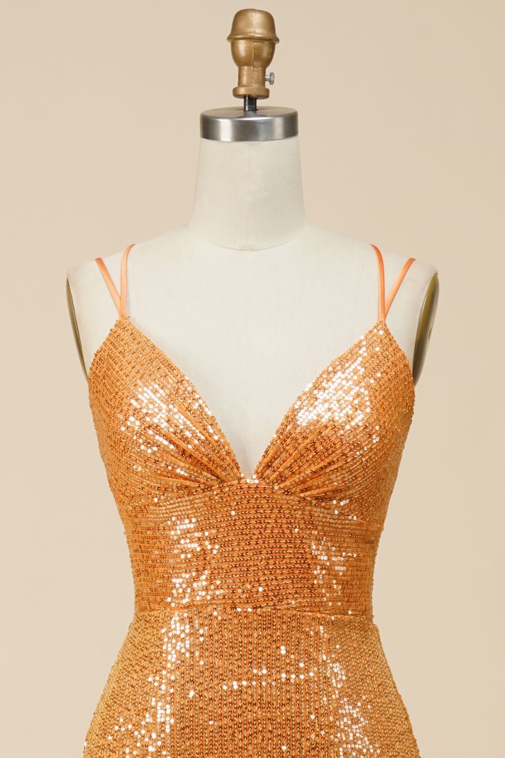 Hermoso vestido de fiesta largo con lentejuelas y escote en V de sirena de Weitese